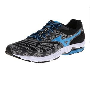 Like New!!!! Mizuno Running Shoes
